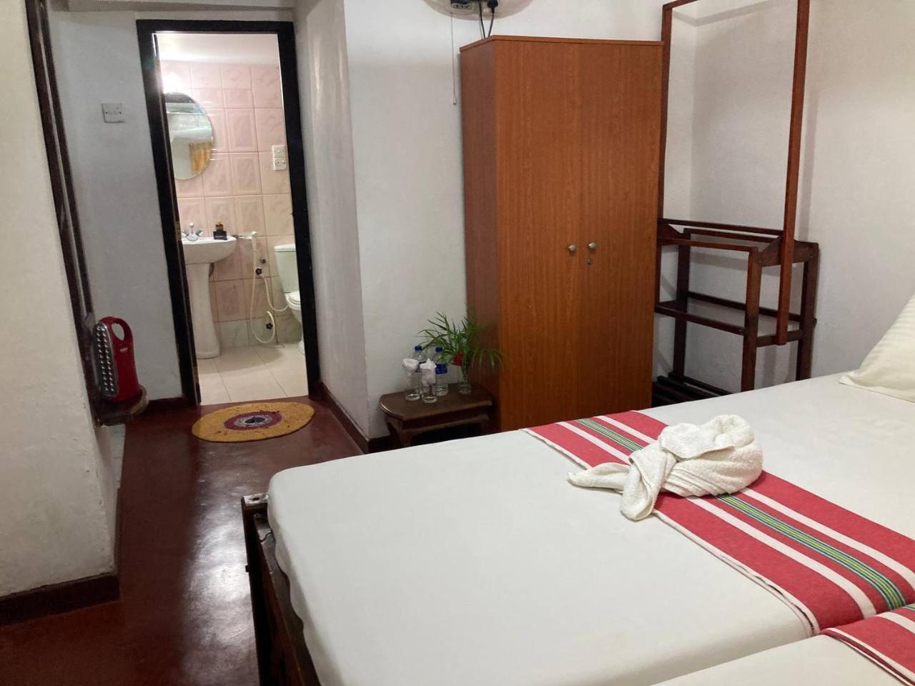 Grand Villa Hikkaduwa Exterior photo
